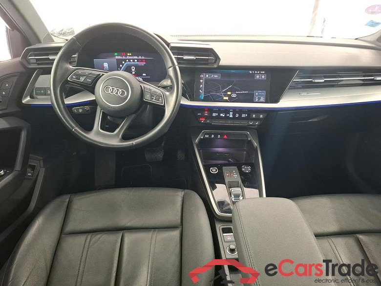 AUDI A3 Sportback / 2020 / 5P / Berline 35 TFSI 150 MHEV S Tronic Design Luxe #5