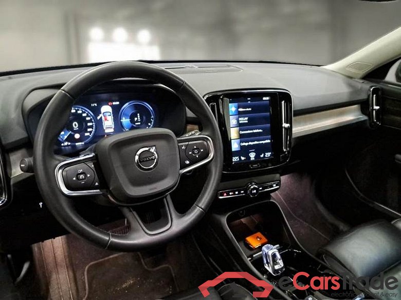 VOLVO XC40 / 2017 / 5P / SUV T5 PLUG-IN HYBRID AUTO RECHARGE INSCR. #3