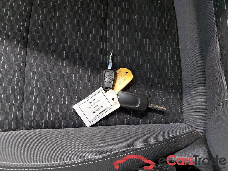 Opel Astra Sports Tourer 1.5 Turbo D 77kW S/S Edition 5d #4