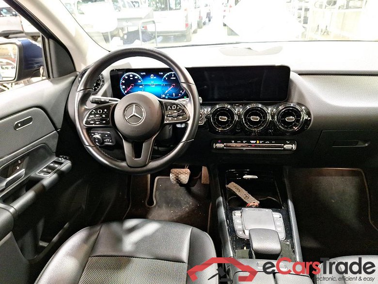 Mercedes GLA 180d Aut. Widescreen Navi 1/2 Leather KeylessGo Camera Klima PDC ... #6