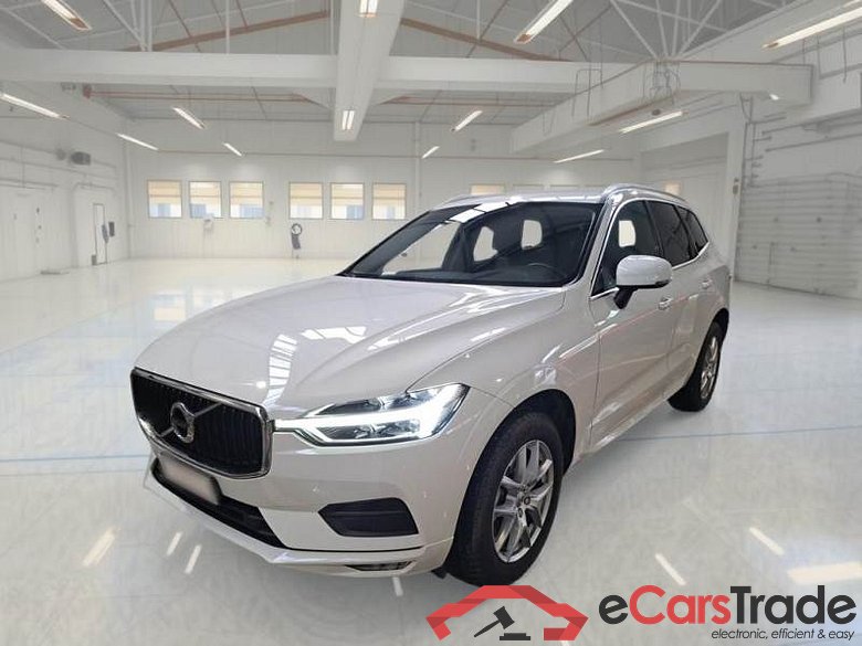 VOLVO XC60 / 2017 / 5P / SUV B4 D AWD GEARTR. MOMENTUM PRO MY21