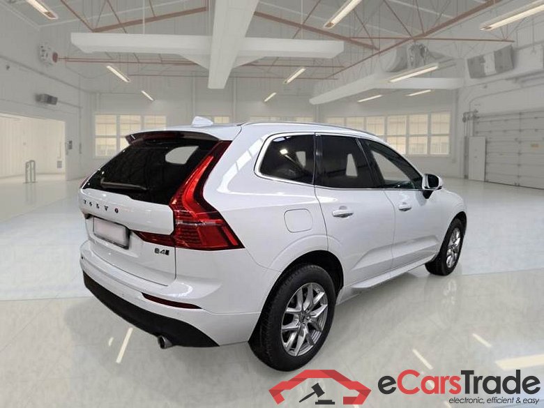 VOLVO XC60 / 2017 / 5P / SUV B4 D AWD GEARTR. MOMENTUM PRO MY21 #2