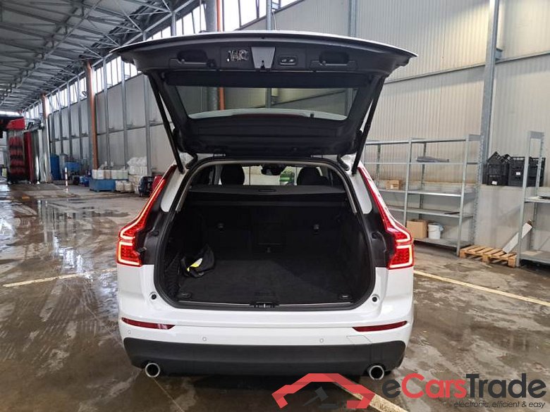 VOLVO XC60 / 2017 / 5P / SUV B4 D AWD GEARTR. MOMENTUM PRO MY21 #5