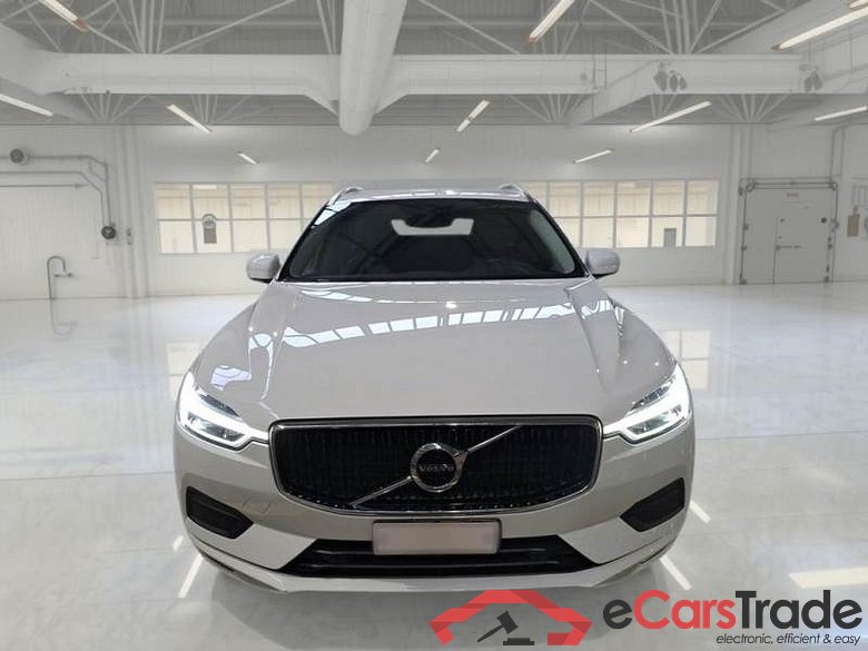 VOLVO XC60 / 2017 / 5P / SUV B4 D AWD GEARTR. MOMENTUM PRO MY21 #6