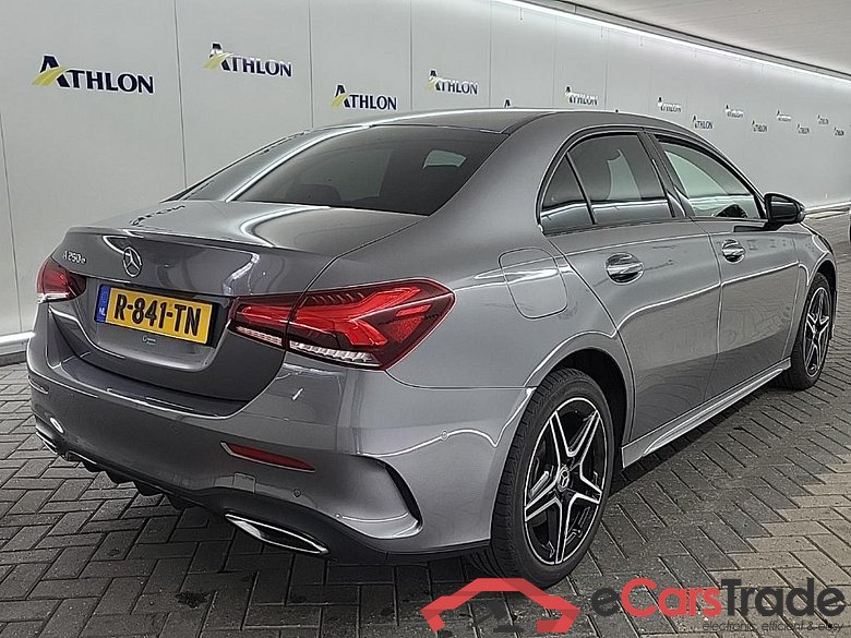 MERCEDES-BENZ A-Klasse Limousine A 250 e DCT AMG Line 4D 160kW #3
