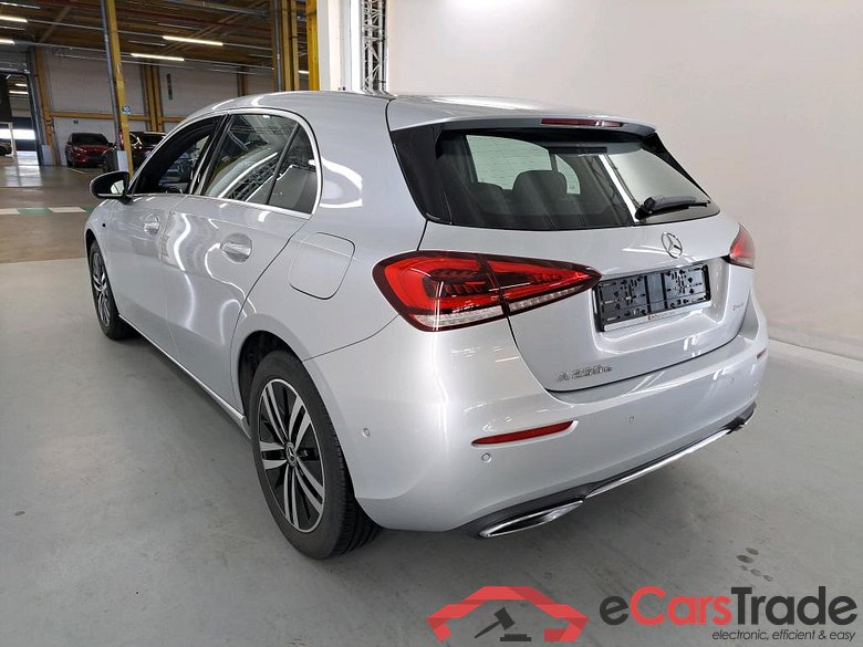 MERCEDES-BENZ A-Klasse 1.3 A 250 E DCT BUSINESS SOLUTION #3