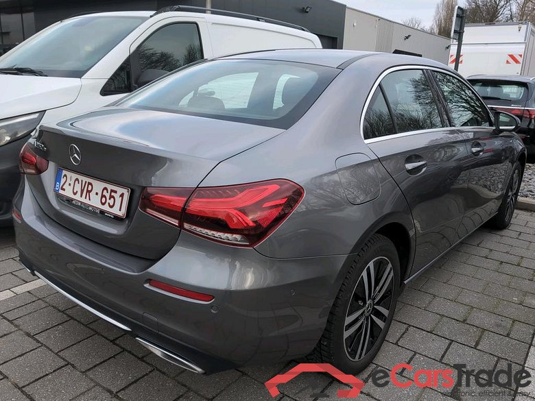 MERCEDES-BENZ A-CLASS LIMOUSINE 1.3 A 250 E LUXURY LINE DCT #4