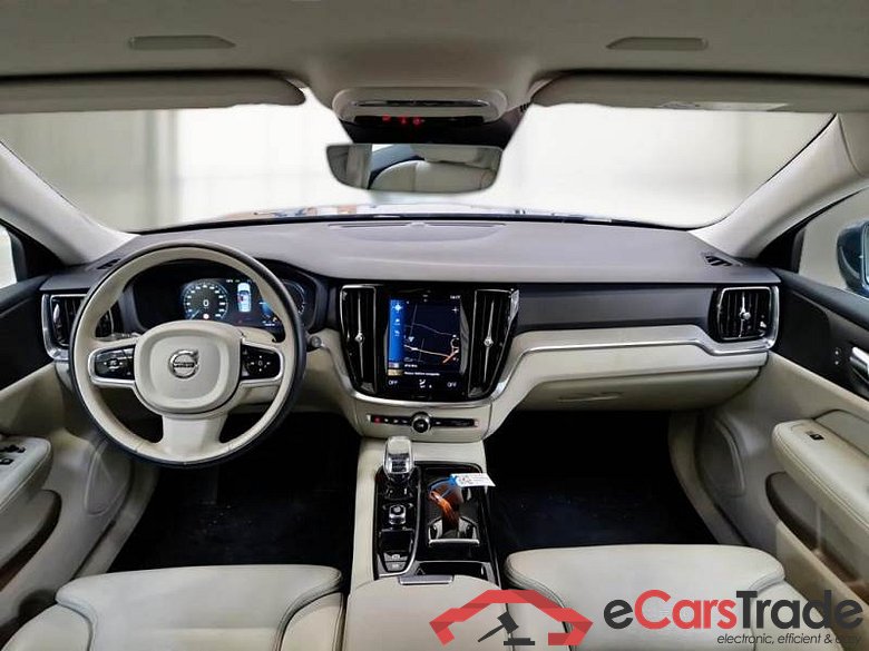 VOLVO V60 / 2019 / 5P / STATION WAGON T8 PLUG-IN AWD AUTOM.RECH.INSCRIPTION #3