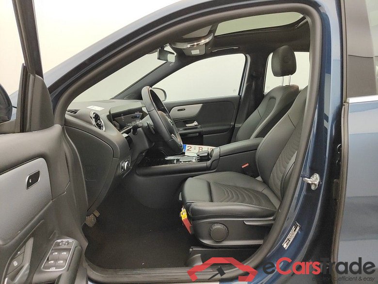 Mercedes-Benz GLA GLA 180 d Business Solution 5d #3