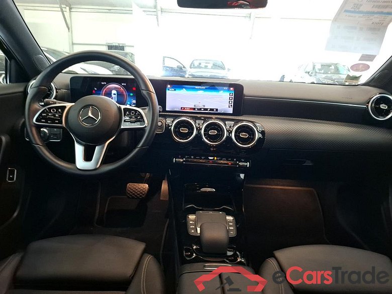 MERCEDESBENZ Classe A Compact  2018  5P  Berline A 250 e Business Line 8GDCT #5