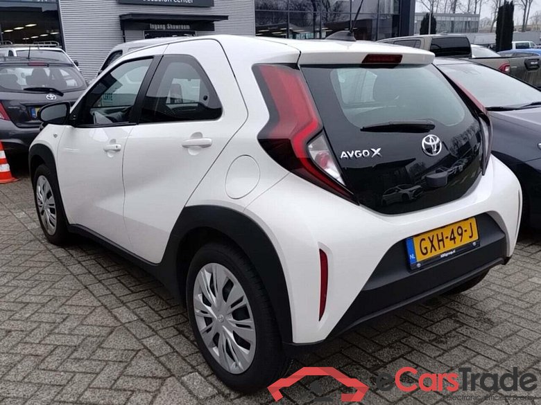 TOYOTA Aygo X 1.0 VVT-i MT Play #3