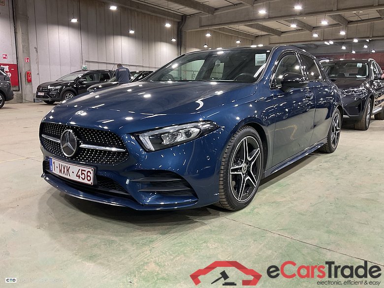 Mercedes A 180d AMG Night Aut. Pano LED-Xenon Widescreen Navi 1/2 Sport-Leather-Alcantara KeylessGo Camera Klima PDC ... #1