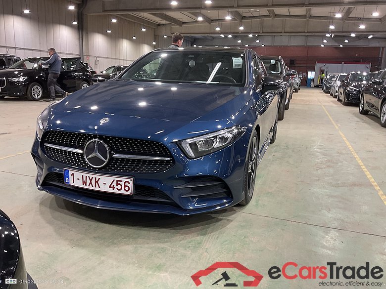 Mercedes A 180d AMG Night Aut. Pano LED-Xenon Widescreen Navi 1/2 Sport-Leather-Alcantara KeylessGo Camera Klima PDC ... #2