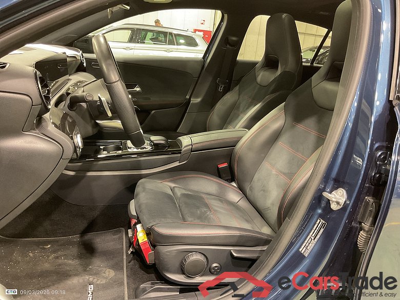 Mercedes A 180d AMG Night Aut. Pano LED-Xenon Widescreen Navi 1/2 Sport-Leather-Alcantara KeylessGo Camera Klima PDC ... #6