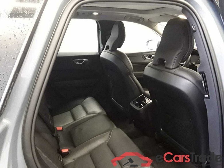 Volvo XC60 (03.2017->) DE - SUV5 B5 (Benzin) 2WD EU6d, Inscription Mild-Hybrid (EURO 6d), (Facelift) 20 #5