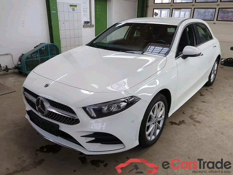 MERCEDES-BENZ A-Klasse A 250 e 8G-DCT Advanced AMG Line 5d 118kW #1