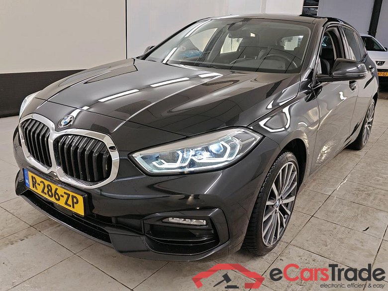 BMW 1 Serie 118iA Sport Line 5d