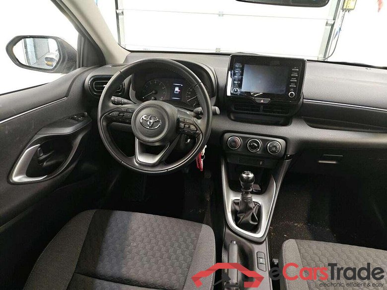 TOYOTA Yaris 1.5 VVT-i Active #3