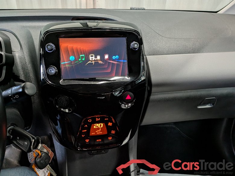 PEUGEOT 108 1.0 e-VTi Allure #5