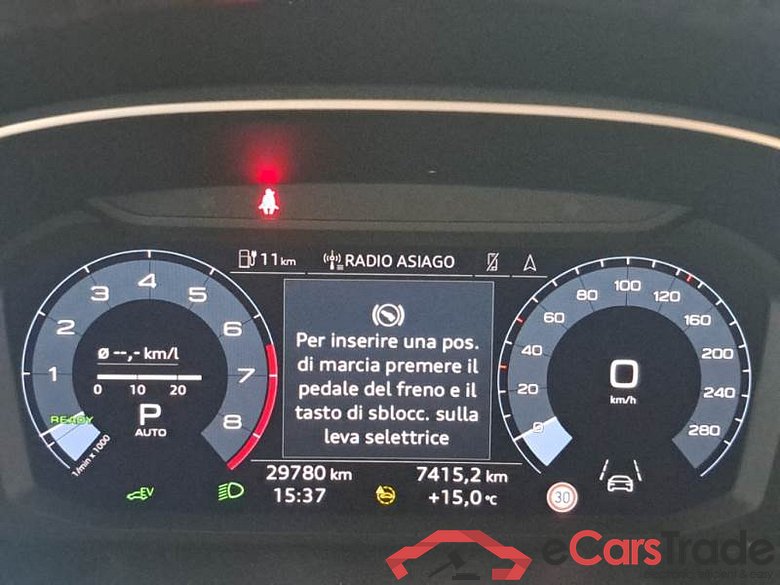 AUDI Q3 / 2018 / 5P / SUV 45 TFSI E S TRONIC BUSINESS #4