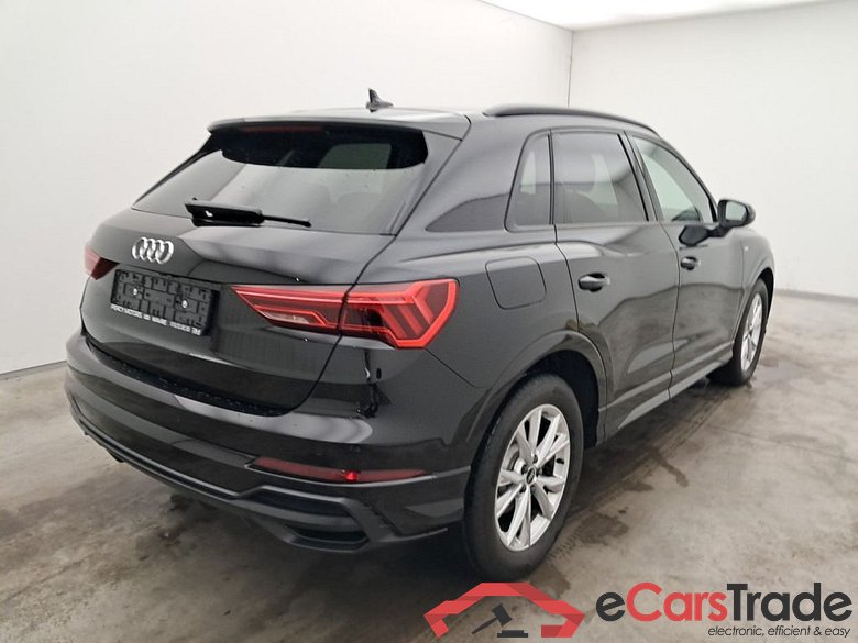 Audi Q3 35 TDI S tronic S line Business Edition 5d #2