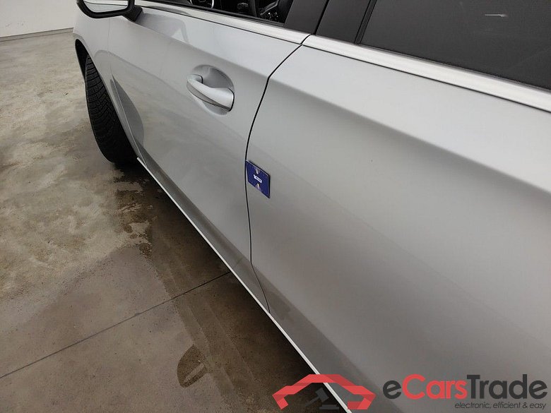 Mercedes-Benz A-Klasse Limousine A 180 d DCT Business Solution 4d #1