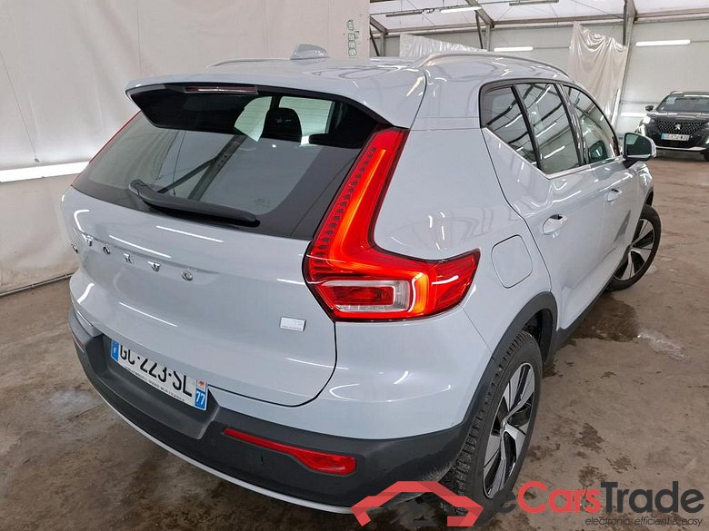 VOLVO XC40 / 2017 / 5P / SUV Recharge T5 262 DCT7 Inscription Busi #3