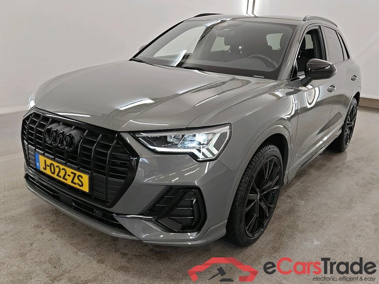 Audi Q3 35 TFSI S tronic S edition 5d + Optiekpakket zwart