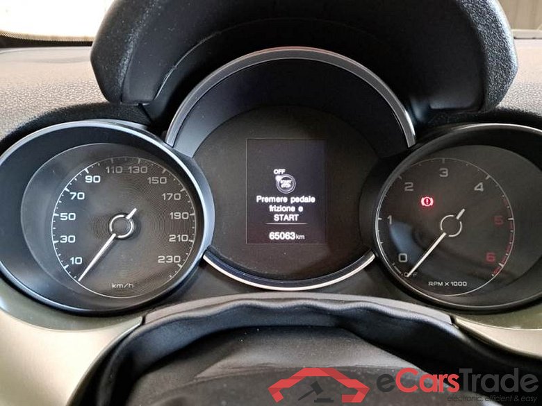 FIAT 500X / 2018 / 5P / Crossover 1.3 Mjet 95cv 4x2 Business #4