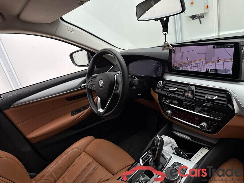 BMW 5-serie Touring 520i Business Ed. + AUT. #3