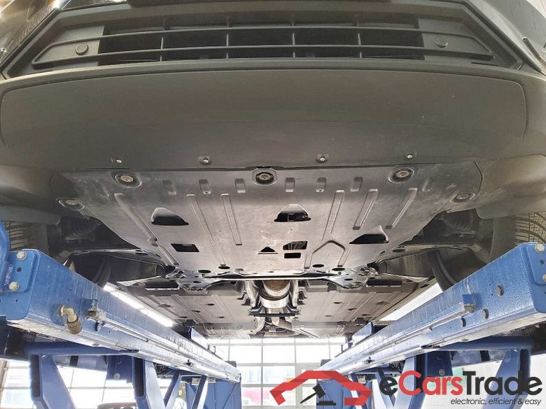 Volvo XC40 (2017->) DE - SUV5 B4 AWD EU6d, Ultimate Dark (EURO 6d), (Facelift) 2022 - 2022 #5