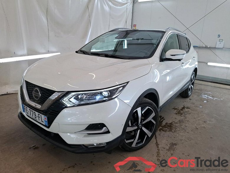 NISSAN Qashqai 5p Crossover 1.3 DIG-T 140 Tekna