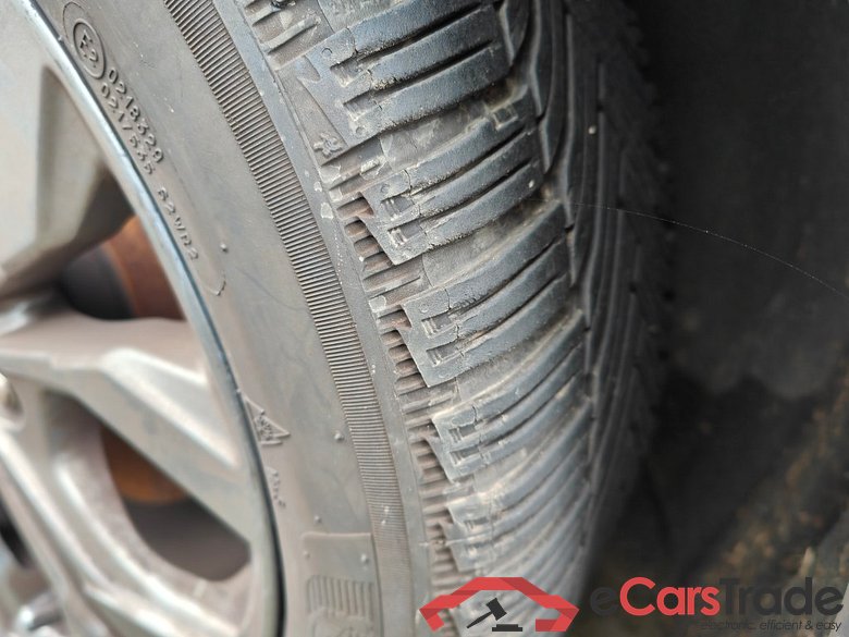 Ford Focus 1.5 EcoBlue 88kW ST-Line 5d !! Damaged car !! #4