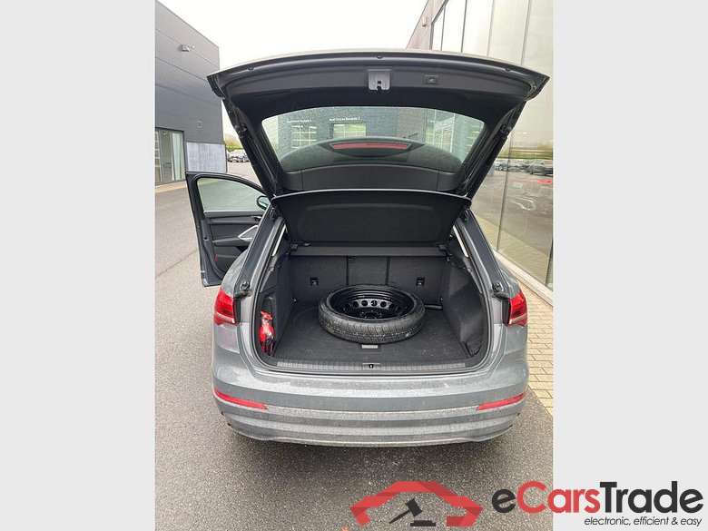 AUDI Q3 PHEV Audi Q3  Attraction 45 TFSI e  180(245) kW(ch) S tronic #6