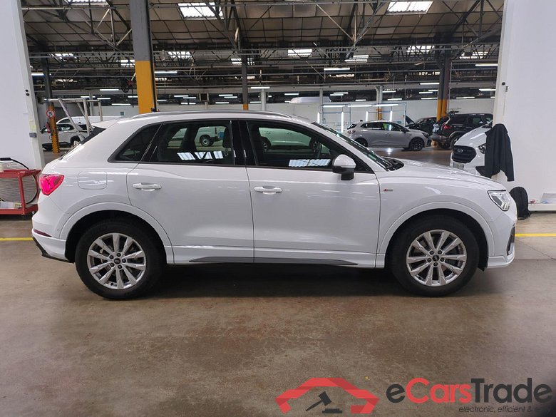 AUDI Q3 / 2018 / 5P / SUV 45 TFSI E 245 S TRONIC S LINE #5