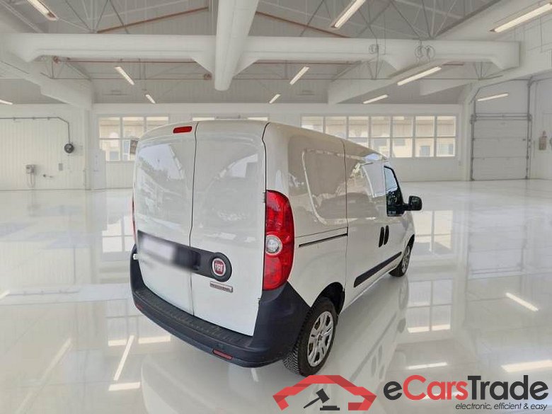 FIAT DOBLÒ CARGO / 2014 / 4P / VETT. FURGONATA CH1 LOUNGE 1.6 MJET 105CV E6D-F SeS #2