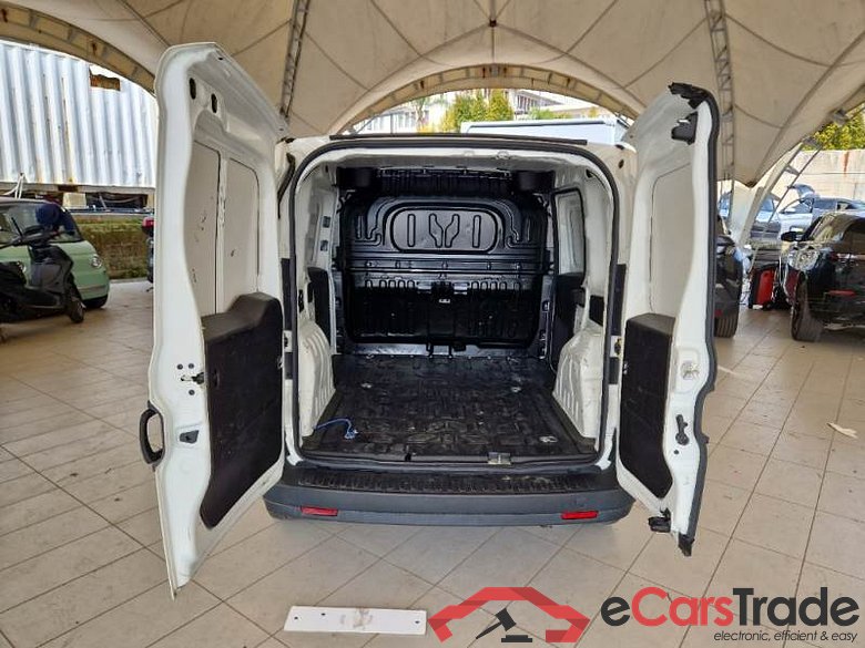 FIAT DOBLÒ CARGO / 2014 / 4P / VETT. FURGONATA CH1 LOUNGE 1.6 MJET 105CV E6D-F SeS #5