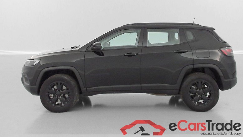 Jeep Compass Overland 1.3L Turbo Plug-in Hybrid (4xe) 240 hp #4