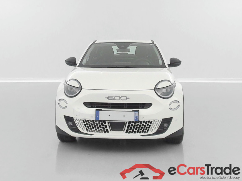 Fiat 600 Pop 1.2 Hybrid Turbo 145ch eDCT6 #2