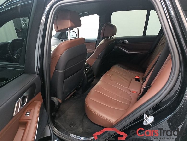 BMW X5 - 2018 3.0AS 286hp xDrive45e PHEV (EU6AP) 5d ///M-Sportkit (total options: 15,872 Ex.Vat) #3