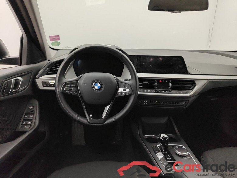 BMW 1 HATCH DIESEL - 2019 118 dA 150hp (EU6AP) 5d #1