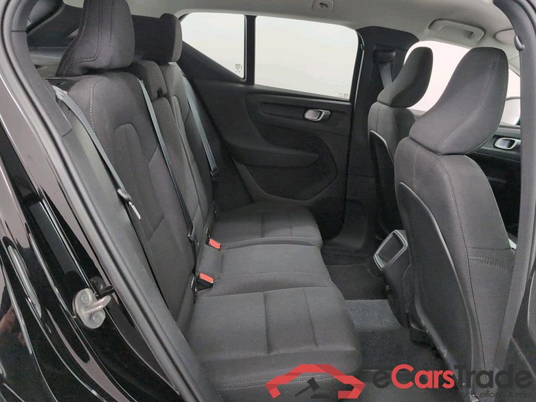VOLVO XC40 1.5 T2 ESSENTIAL AUTO #6