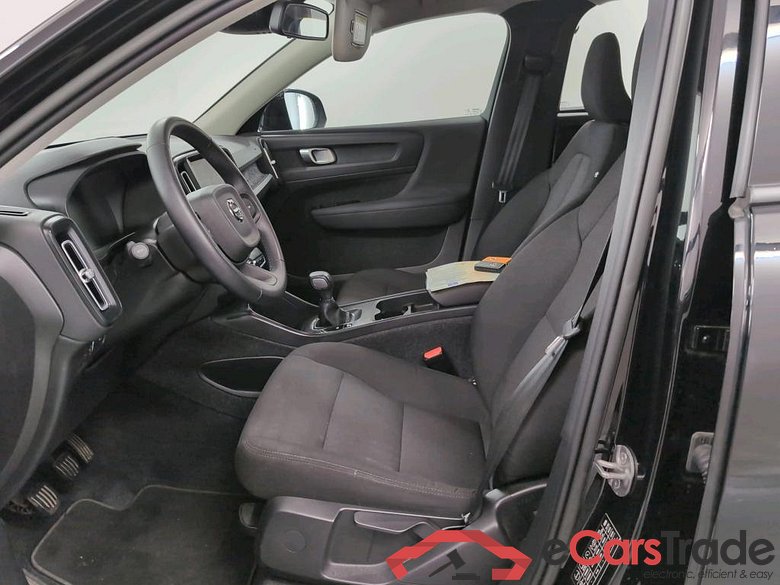 VOLVO XC40 1.5 T2 MOMENTUM CORE #5