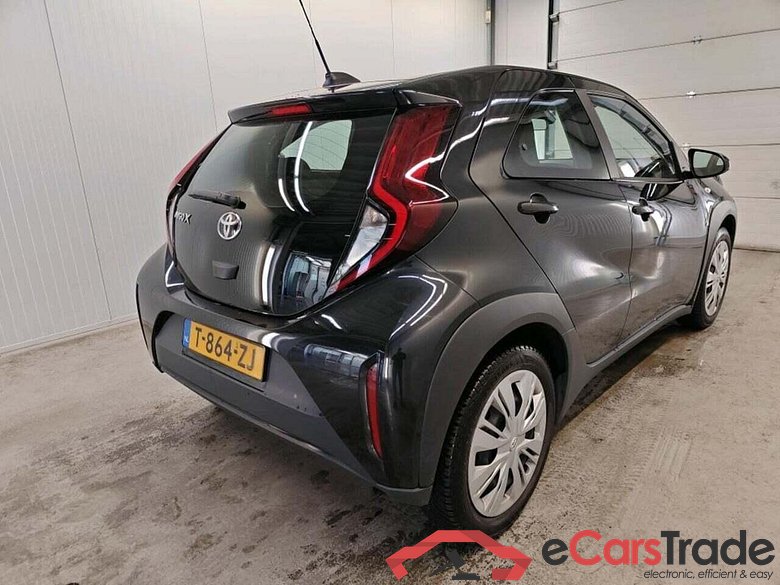 TOYOTA Aygo X 1.0 VVT-i MT Play #2