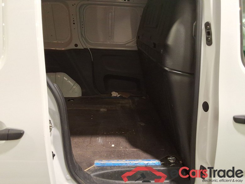 CITROAu2039N BERLINGO 1.2 PURETECH 110 S-S M LIGHT CLUB #5