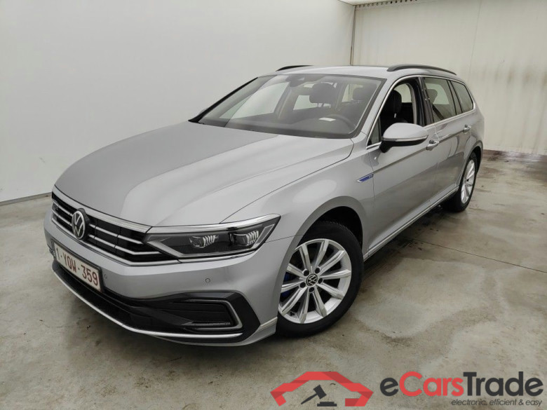 Volkswagen Passat Variant 1.4 TSI DSG6 GTE Business 5d #1