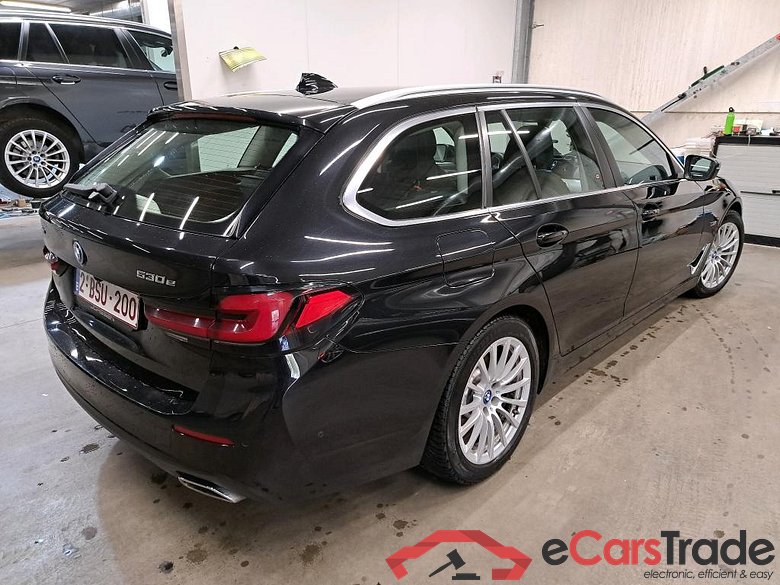 BMW - BMW 5 TOURING 530e xDrive 272PK Business Edition With Dakota Heated Seats & Pack Driving Assistant & Active Cruise & Parking Assistant Pack * HYBRID * #2