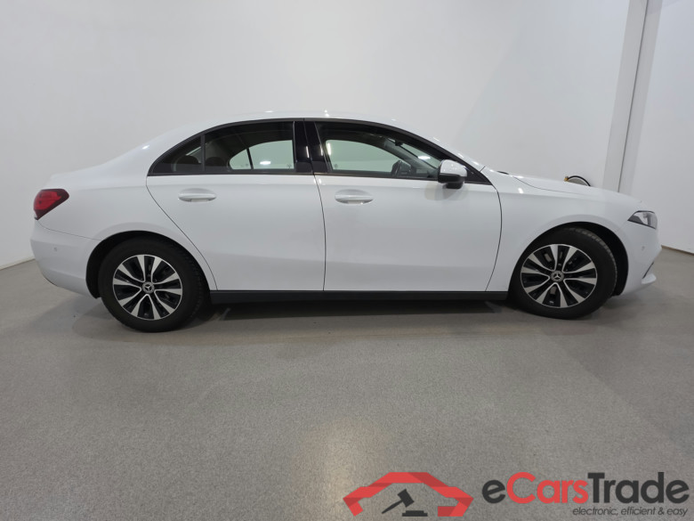 Mercedes A 180d Limo Widescreen Navi KeylessGo Camera Klima PDC ... #5