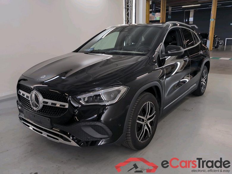 MERCEDES-BENZ GLA 1.3 GLA 250 E #1