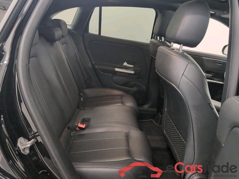 MERCEDES-BENZ GLA 1.3 GLA 250 E #6